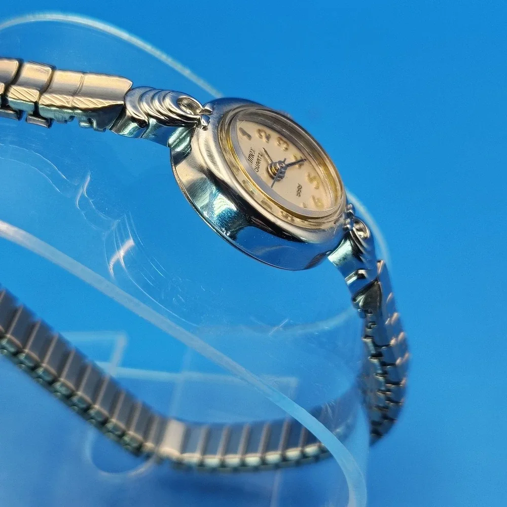 Vintage 1994 Timex 29mm Women's Quartz Cocktail Watch Stretch Bracelet‎ Restored